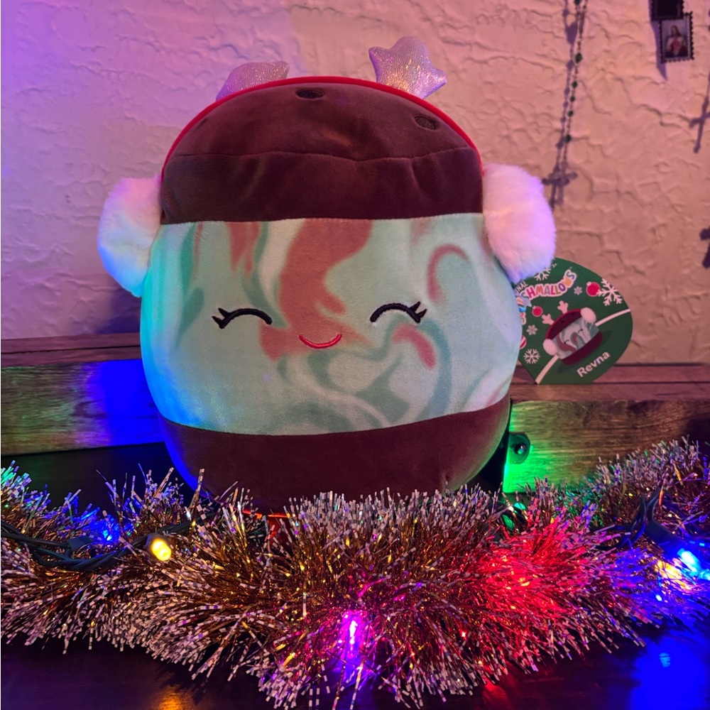 Squishmallows Revna